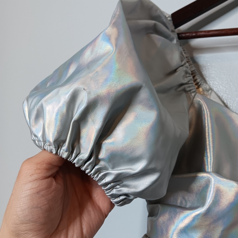 Revolve Buddy Love Houston Top M Iridescent Silver Puff Sleeve Babydoll Y2K - Picture 4 of 10
